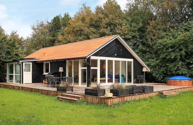 8 person holiday home in Oksbøl