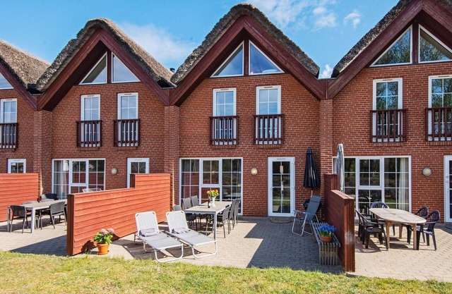 8 person holiday home in Rømø-By Traum