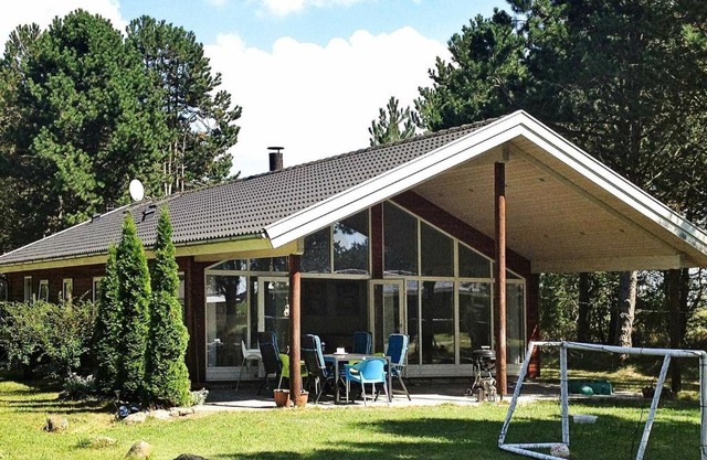 8 person holiday home in R dby