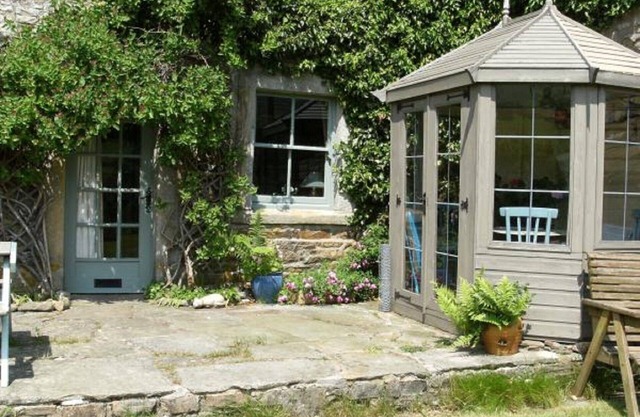 8430495, Intake Cottage,nCosy old cottage , open fire, amazing views.