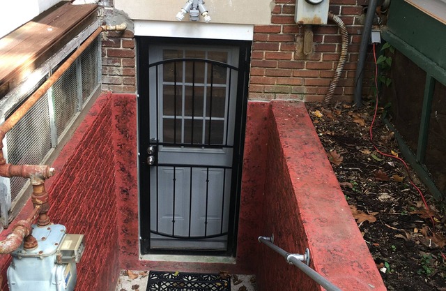 850sq. ft basement apartment in quiet area of Rock Creek Park