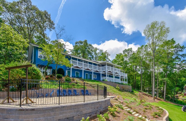 9 br/7 bath