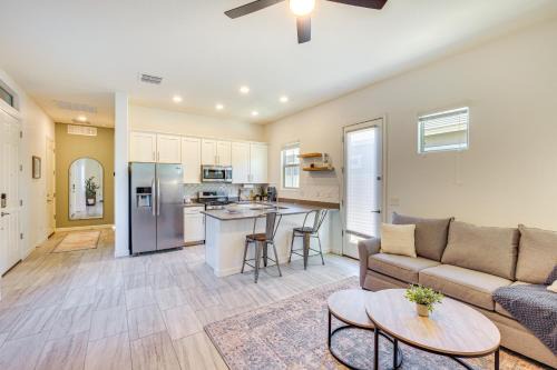 9 Mi to Chandler Fashion Center Apt Near Golf!