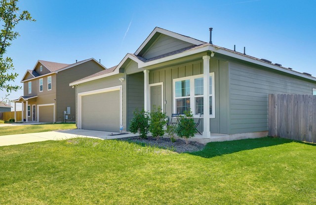 9 Mi to Lake: Family Georgetown Home w/Yard!