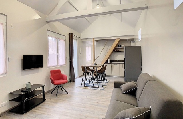 A 4 km de Compiègne, Petite Maison de 40m² Avec Mezzanine