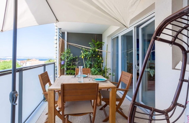 A 600 M BEACH IN STANDING RESIDENCE