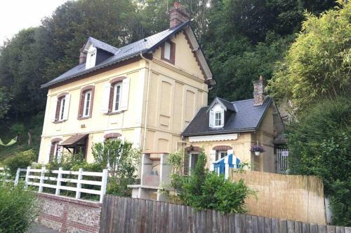 A 600m de la plage 6pers Meublé de tourisme 3 étoiles La Villa des Grottes