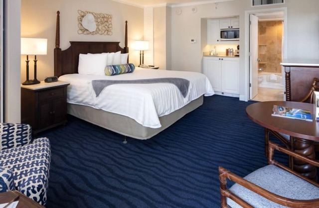 A Beach Escapade! With Outdoor Pools, Parking, Steps from the Beach!