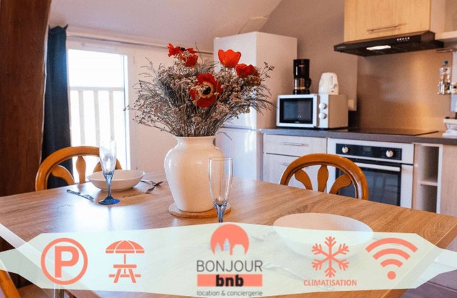 A beautiful one-bedroom apartment + garden + parking + common area