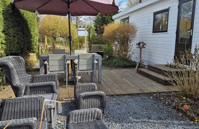 A beautiful vintage chalet with a beautiful garden and plenty of privacy.