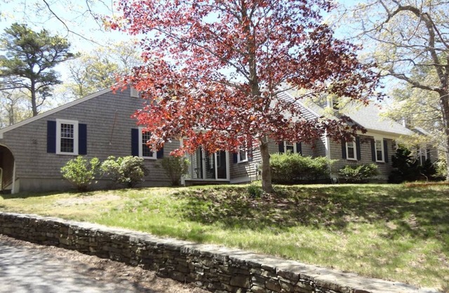 A comfortable house in a quiet neighborhood, but close to EVERYTHING Cape Cod.