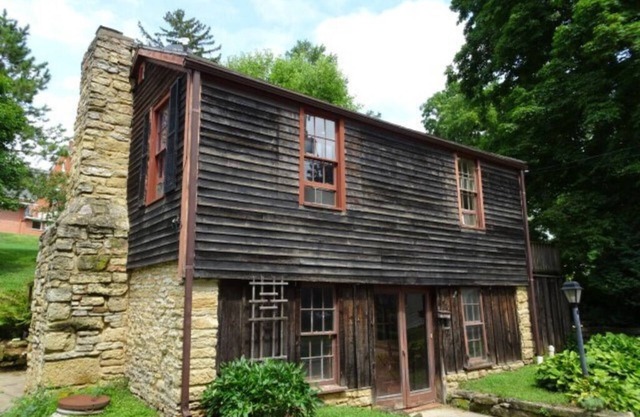 A Comfy Cozy Cottage on Clowney
