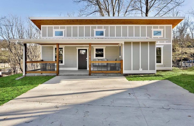 A Cozy Corner in the heart of Waynesville