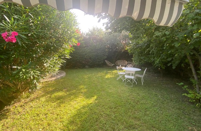 "A Deux Pas de la Montagnette", mazet provencal 4 personnes