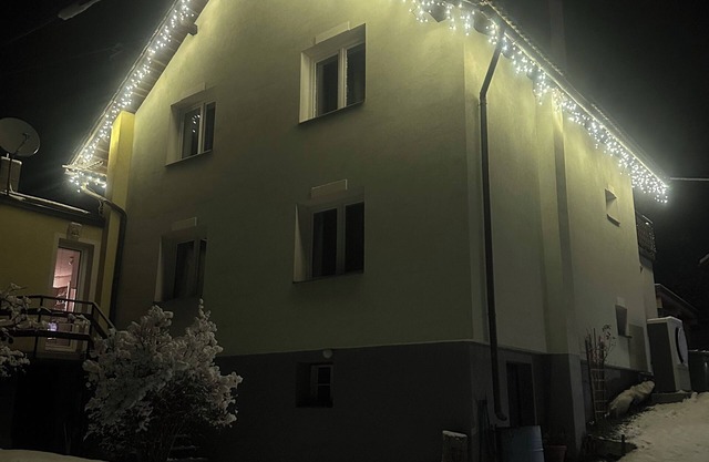 A family friendly house to rent in the embrace of nature Apartma Rekar