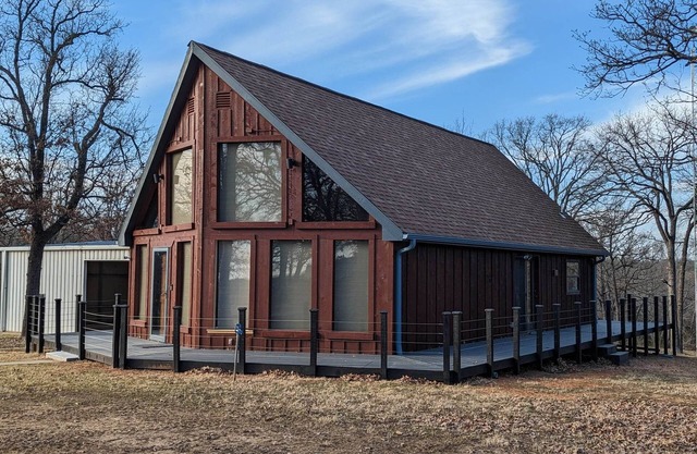 A Frame Cottage on 3 Acres at Beautiful Lake Texoma