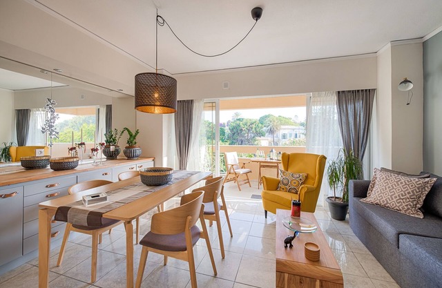 A freshly renovated, luxury apartment right in the heart of Rhodes City
