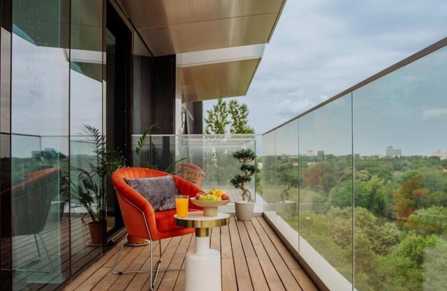 A Glass Paradise: Exclusive flat at One Floreasca