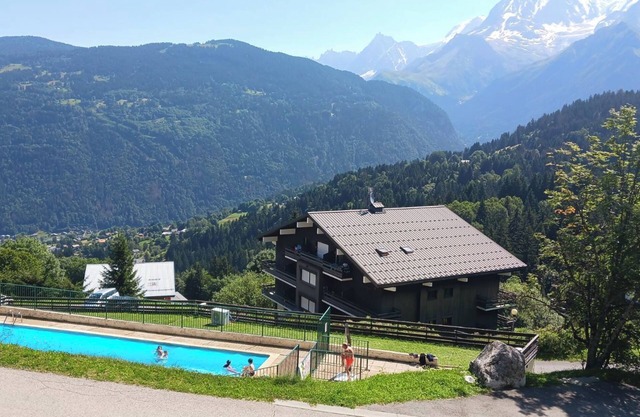 A little corner of paradise facing Mont Blanc, close to the ski slopes