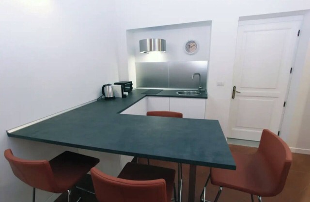 A Modern and Large 3 Bedrooms Apartment near Piazza Navona