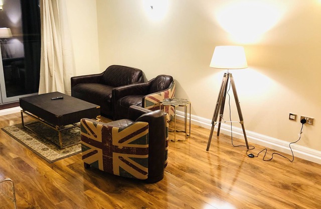 A Modern Riverside Apartment