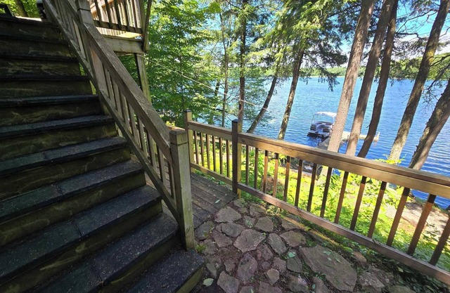 A Place To Heal on Ada Lake 3BDRM Lake Home, Swim Raft, Optional Boat Rental