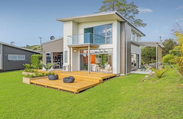 A Slice of Summer - Whangapoua Holiday Home