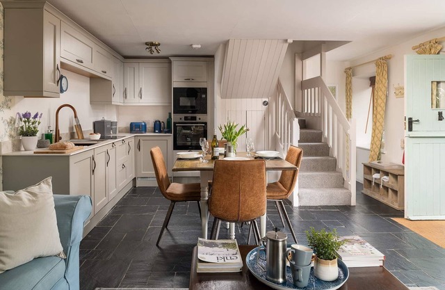 A stone cottage that sleeps 3 guests in 1 bedroom