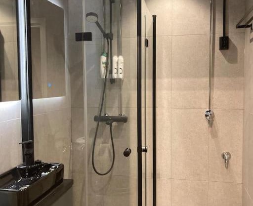 A stylish and quiet apartment in a great location