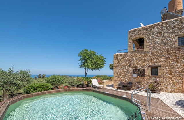 A traditional villa with marvellous sea and mountain view