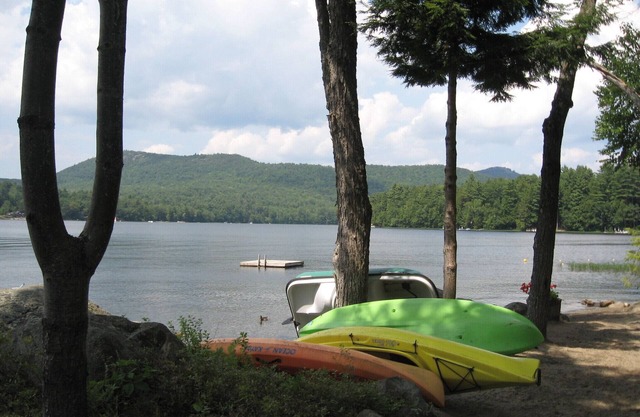 A true Adirondack experience on Trout Lake/only 2 mile to Bolton Landing-Lk Geo