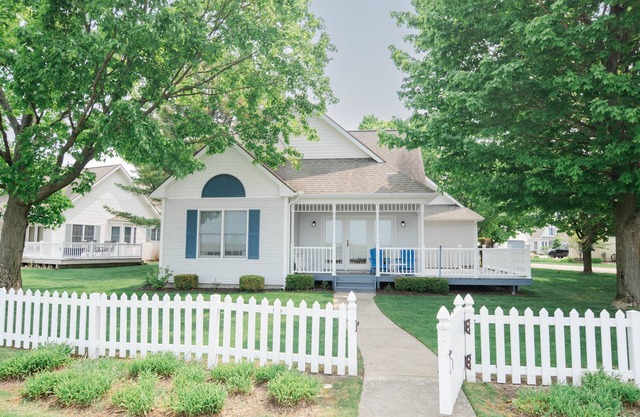 A Wave From It All - Cottage at Harbor Village