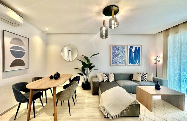 A12 stylish and modern 2bds in La Marsa