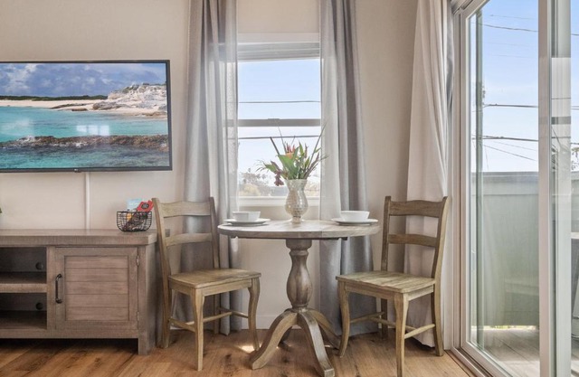 A4609b- Sunset Cliffs Dream Apartment