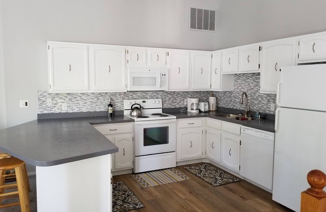 Abbey Springs 2 BR/1.5 Bath Condo - Sleeps 6