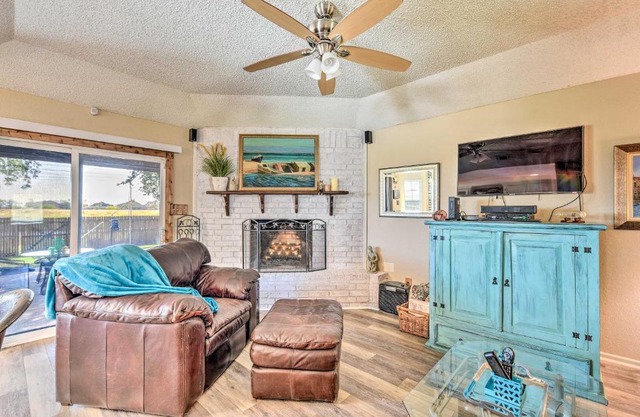 Abilene Home with BBQ and Pvt Yard, 1 Mi to ACU!