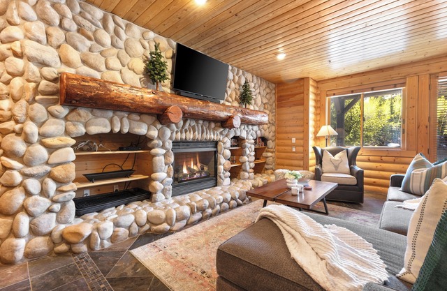 Abode at Black Bear #206 | Charming mountain modern condo