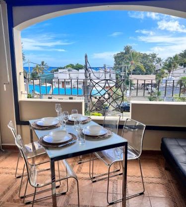Abrico Seaview Apartment