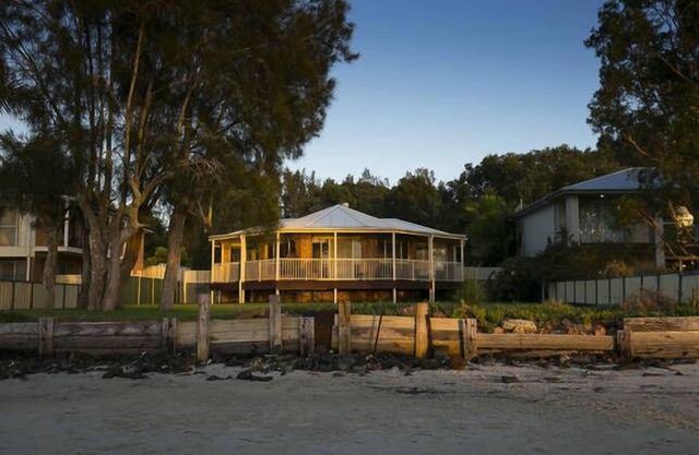 Absolute Waterfront - Blue Bundaleer