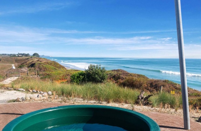 Absolutely Awesome Beach Front Rural Retreat.