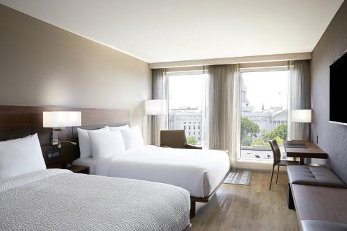 AC Hotel by Marriott Madison Downtown