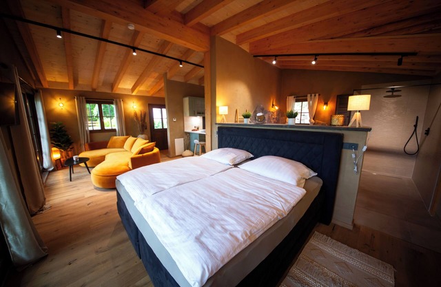 Acacia - log cabin in the Eifel, pet-friendly with wellness area