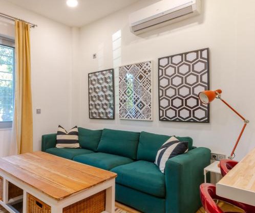 Academia apartments by the park