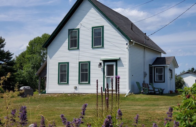 Acadia, Schoodic Peninsula, Frenchman's Bay Home, Henry's Cove