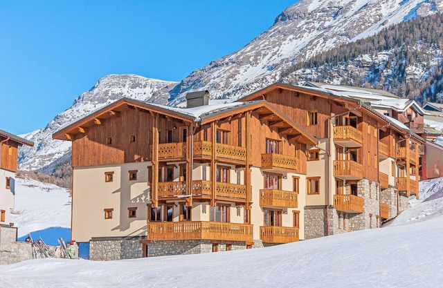 Accès direct aux pistes + piscine | T4 + cabine