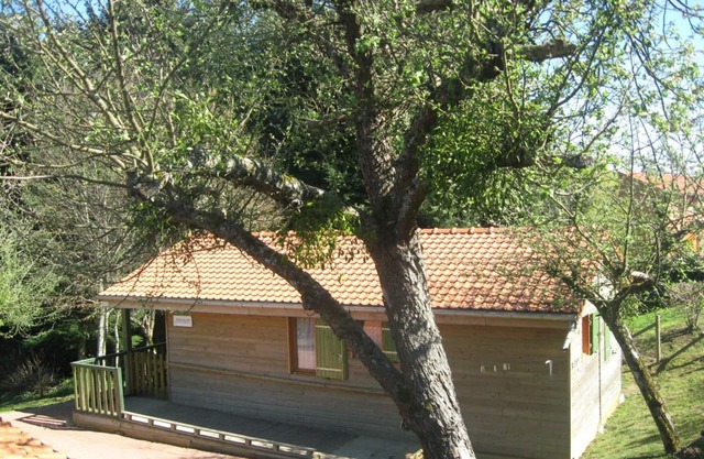 Accessible Chalet with Terrace & Shared Pool in Scenic Village