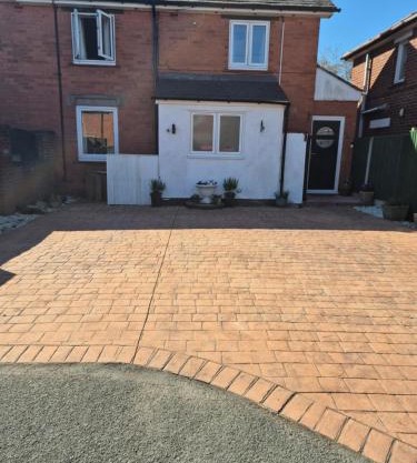 ACCOMADATION WREXHAM