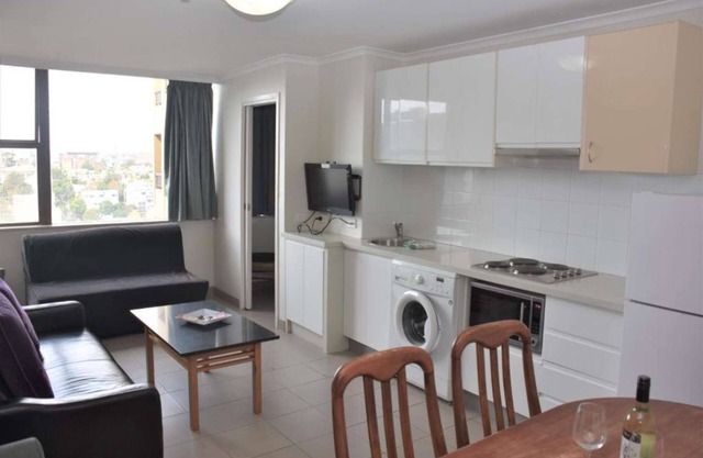 Accommodation Sydney | Hyde Park Three-Bedroom High Floor Apartment with City View