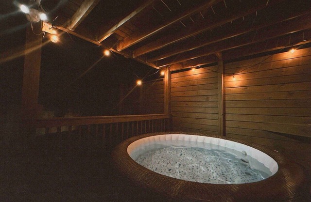 Ace Condo w/ Hot Tub | Only 15 mins to Broadway!