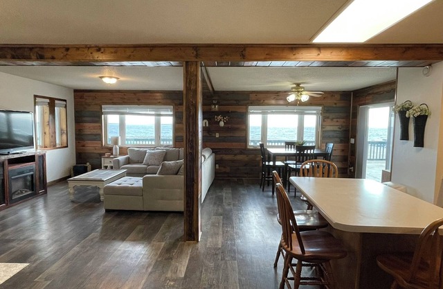"Ackerman Lakeside" - 3 Story, 4 Bed, 3 Bath